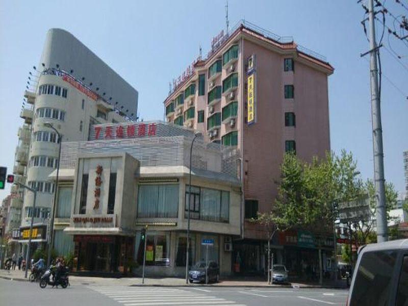 7 Days Inn Shanghai Hongkou Football Stadium Branch Exterior photo